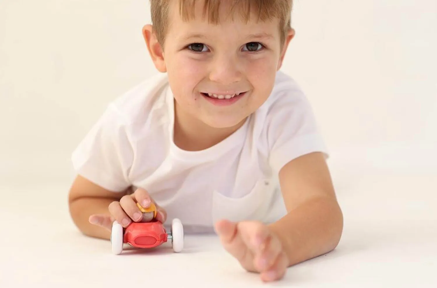TOLO Bio Baby auto wyścigowe 6m+
