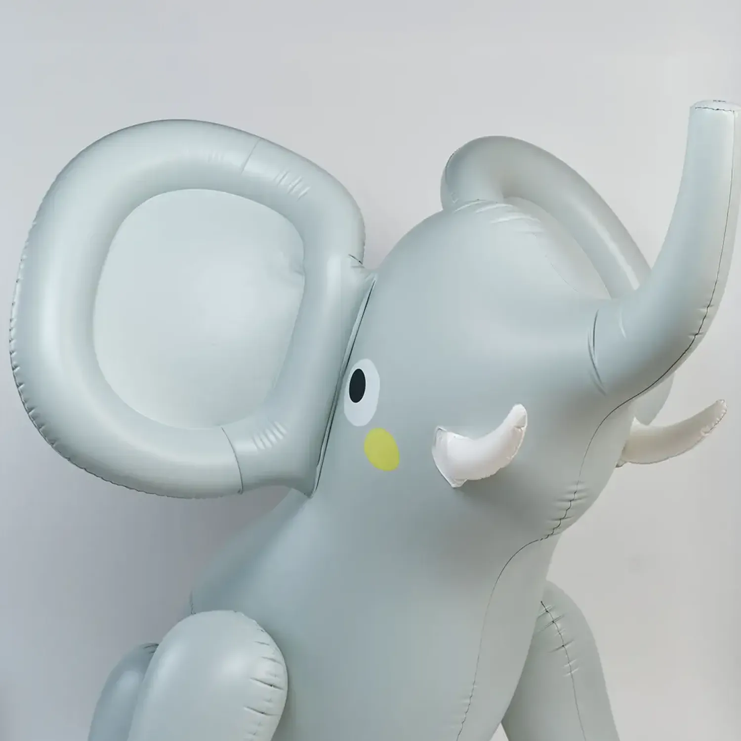 Sunny Life Dmuchany zraszacz gigant - Eli the Elephant