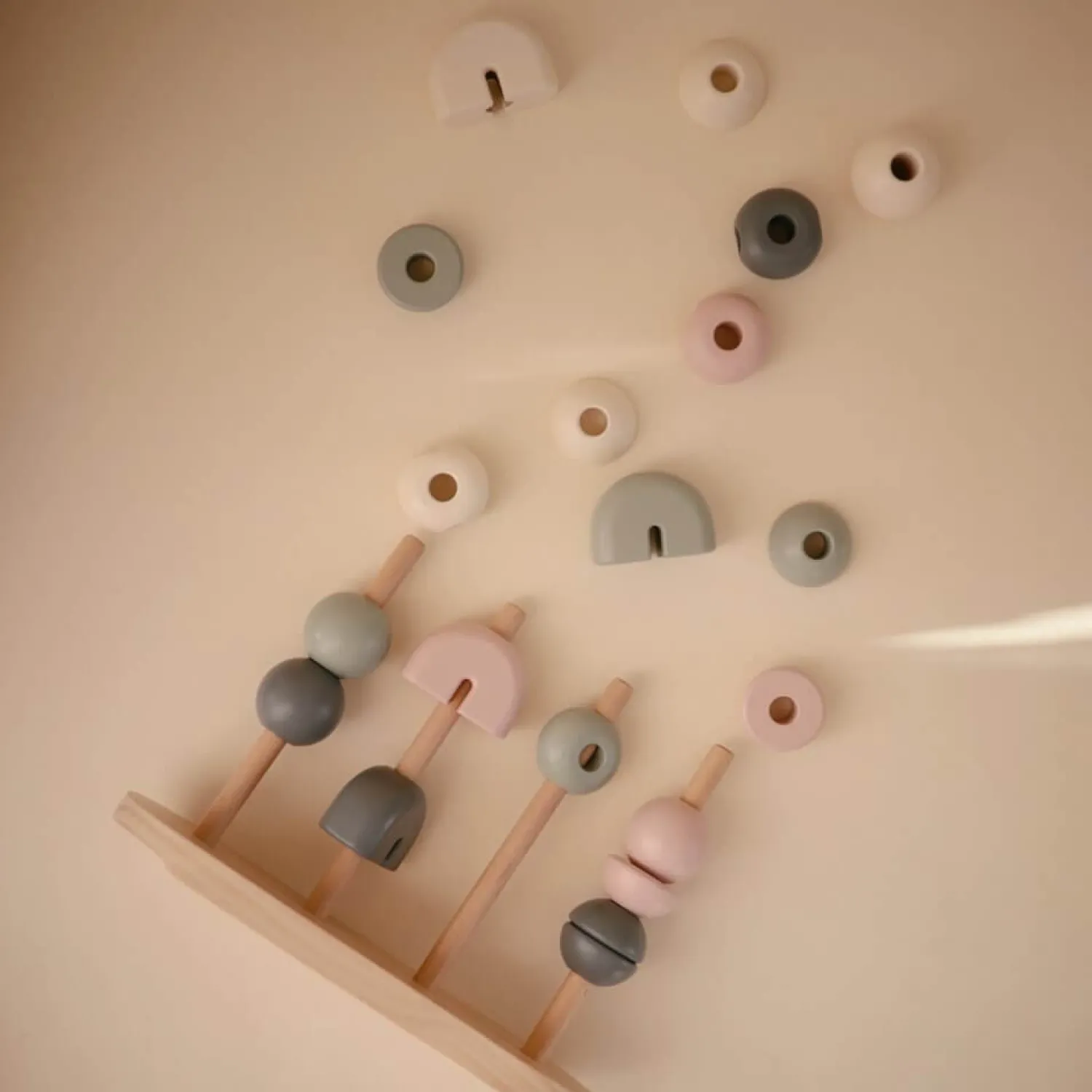 Mushie Drewniany sorter kształtów
