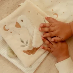 Little Dutch Duża książeczka sensoryczna Newborn Naturals