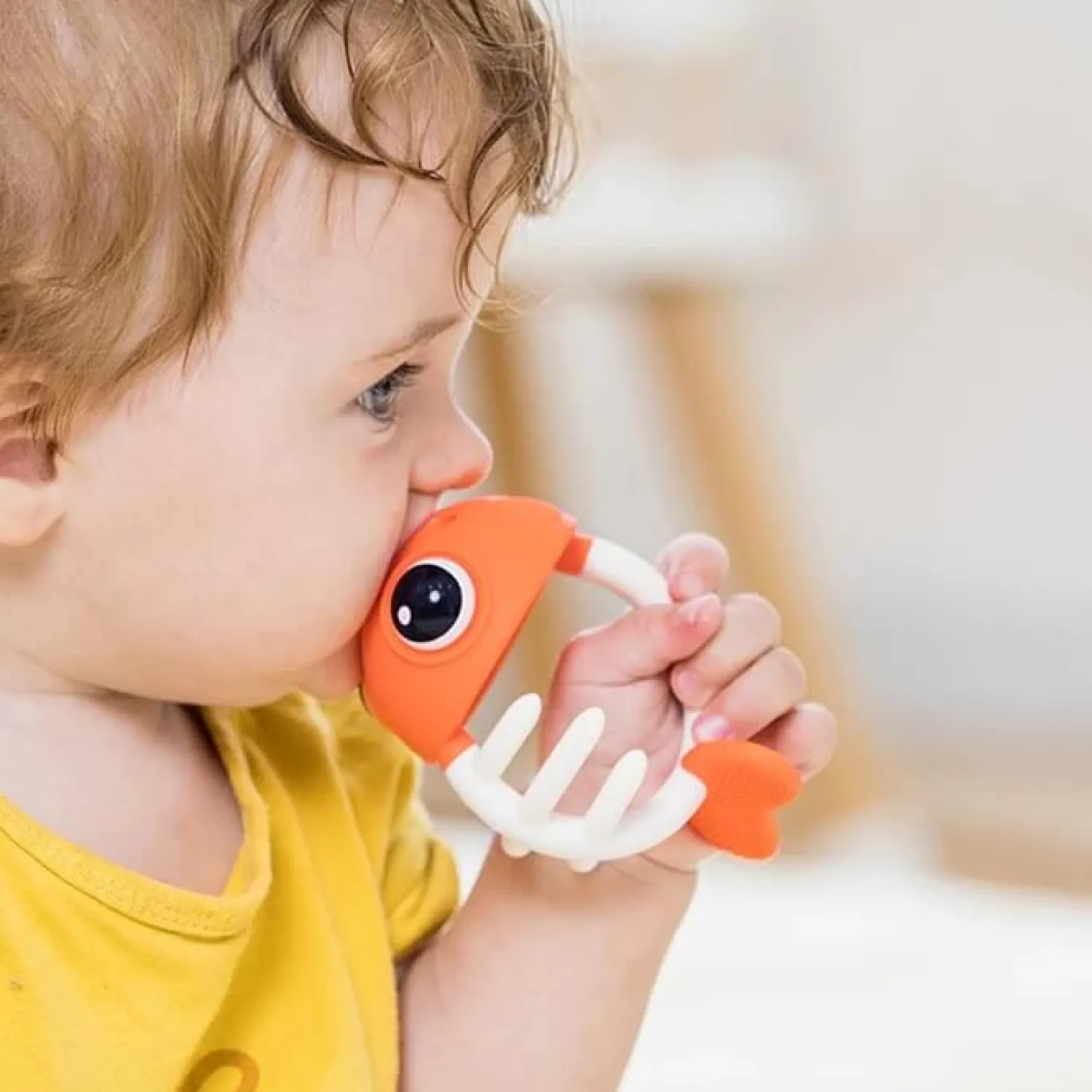 Mombella Gryzak Uspokajający Rybka 3w1