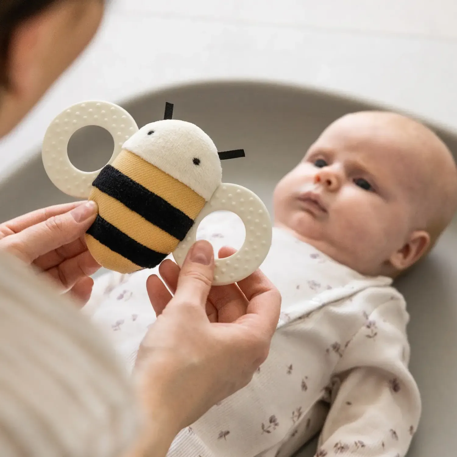 Sebra Grzechotka z lusterkiem - Billy the bee