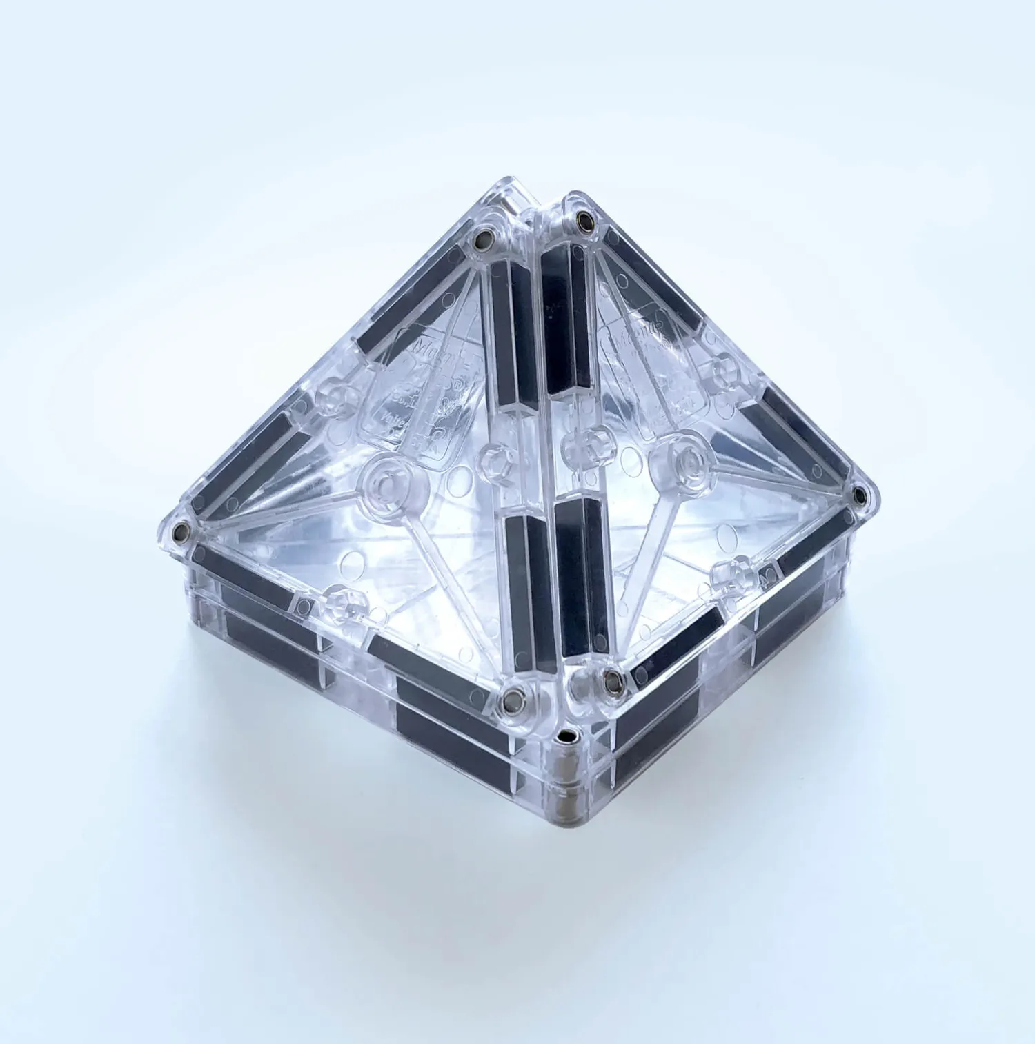 Magna-Tiles Klocki magnetyczne ICE 16 el.