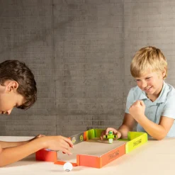 Fat Brain Toys Piłkarzyki Foosbots. Boisko do gry.