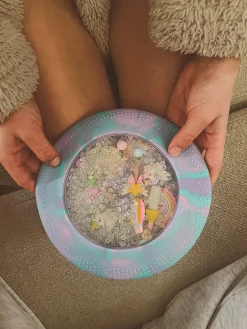 Jellystone Sensoryczny dysk z figurkami A-Ku-Ku! Peekaboo - Jednorożec