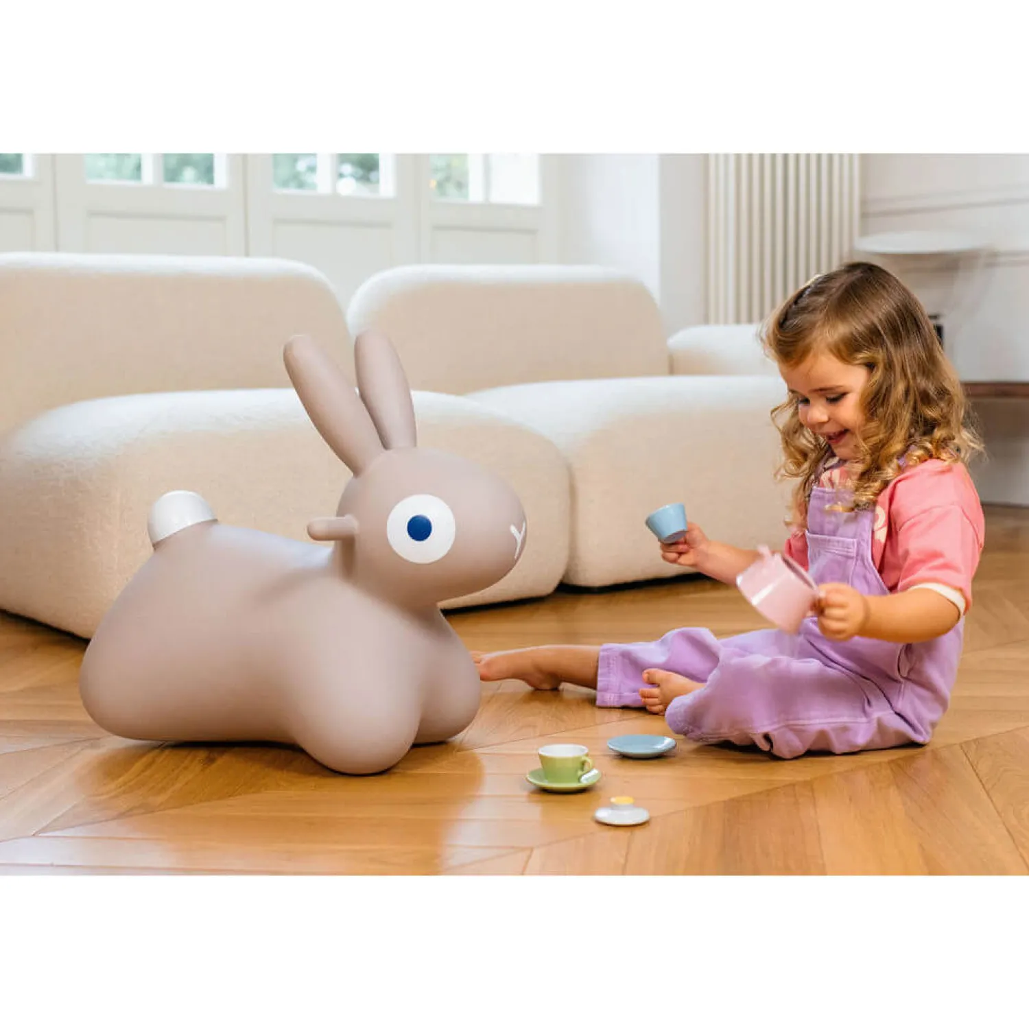 QUUT Skoczek Hoppi Bunny - Warm grey