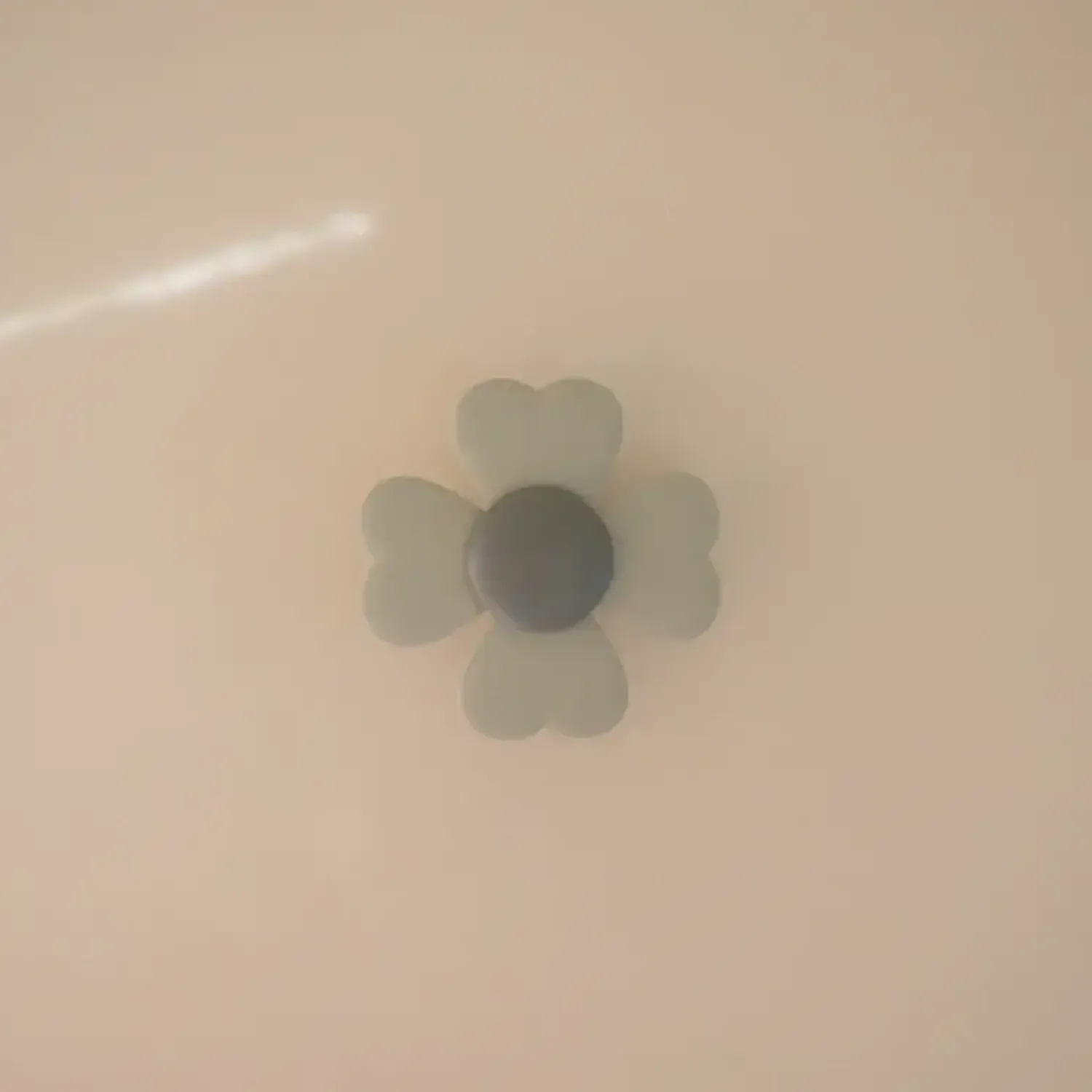 Mushie Spinner sensoryczny z przyssawką - Lucky