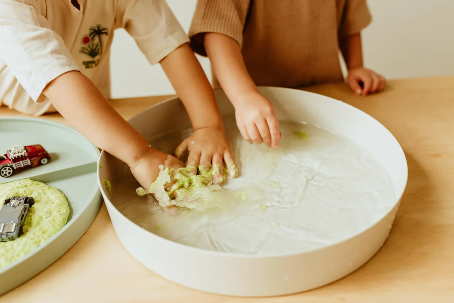 Jellystone Tacka sensoryczna Play Tray 2w1 - Sage