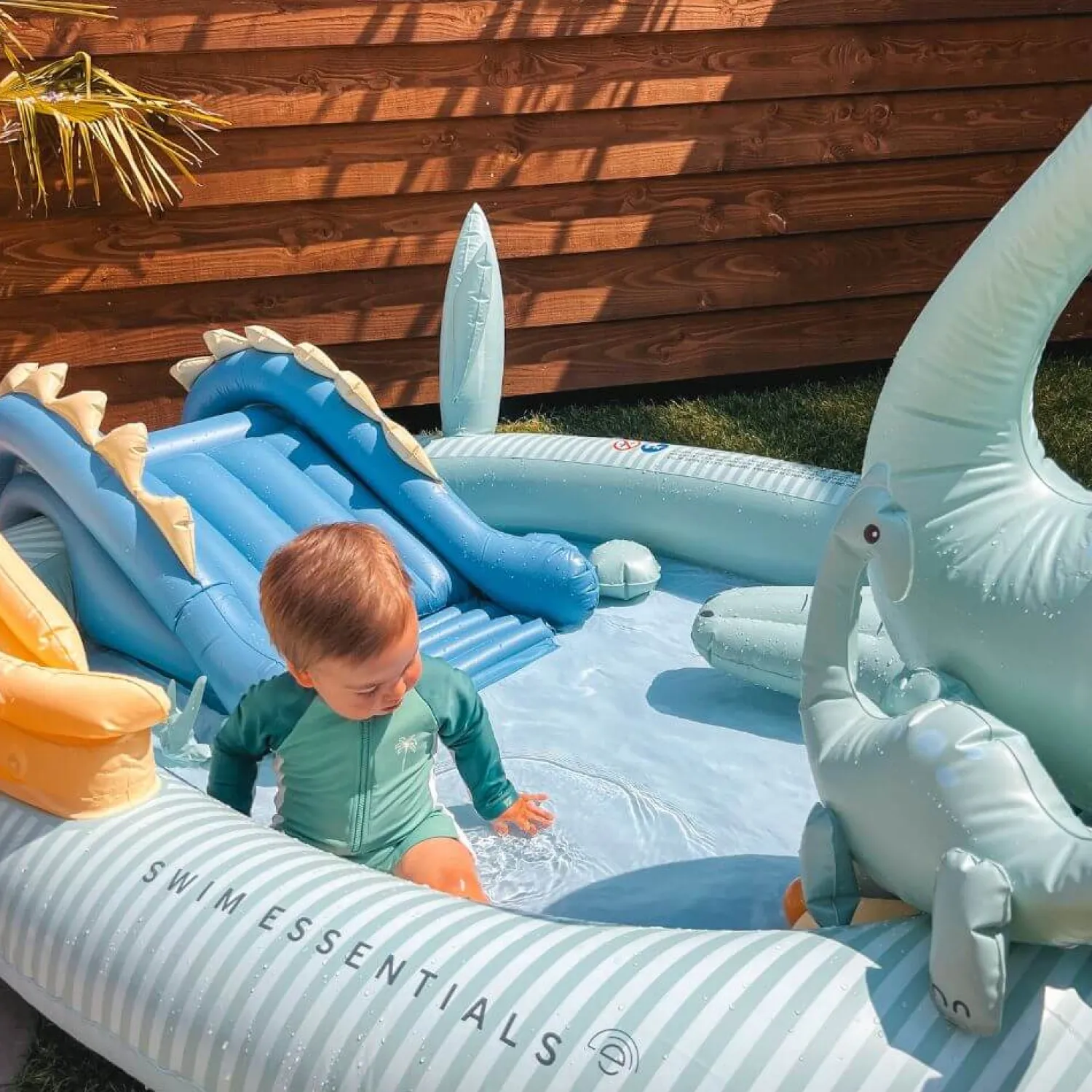 The Swim Essentials Wodny plac zabaw - Multicolor, Dino